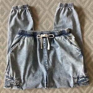 C’EST TOI Light Wash Cargo Denim Joggers Size Large